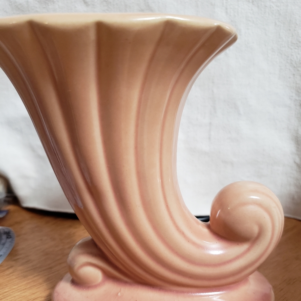 Cornucopia vase in peach. USA signed